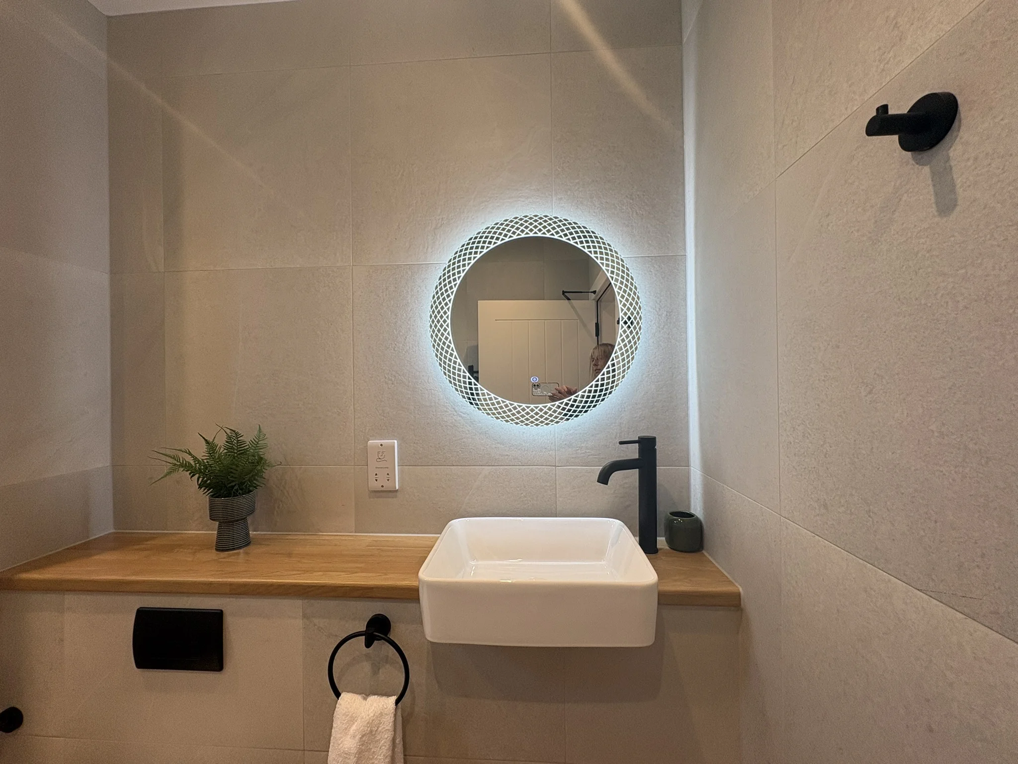 Saorla, Main Bathroom