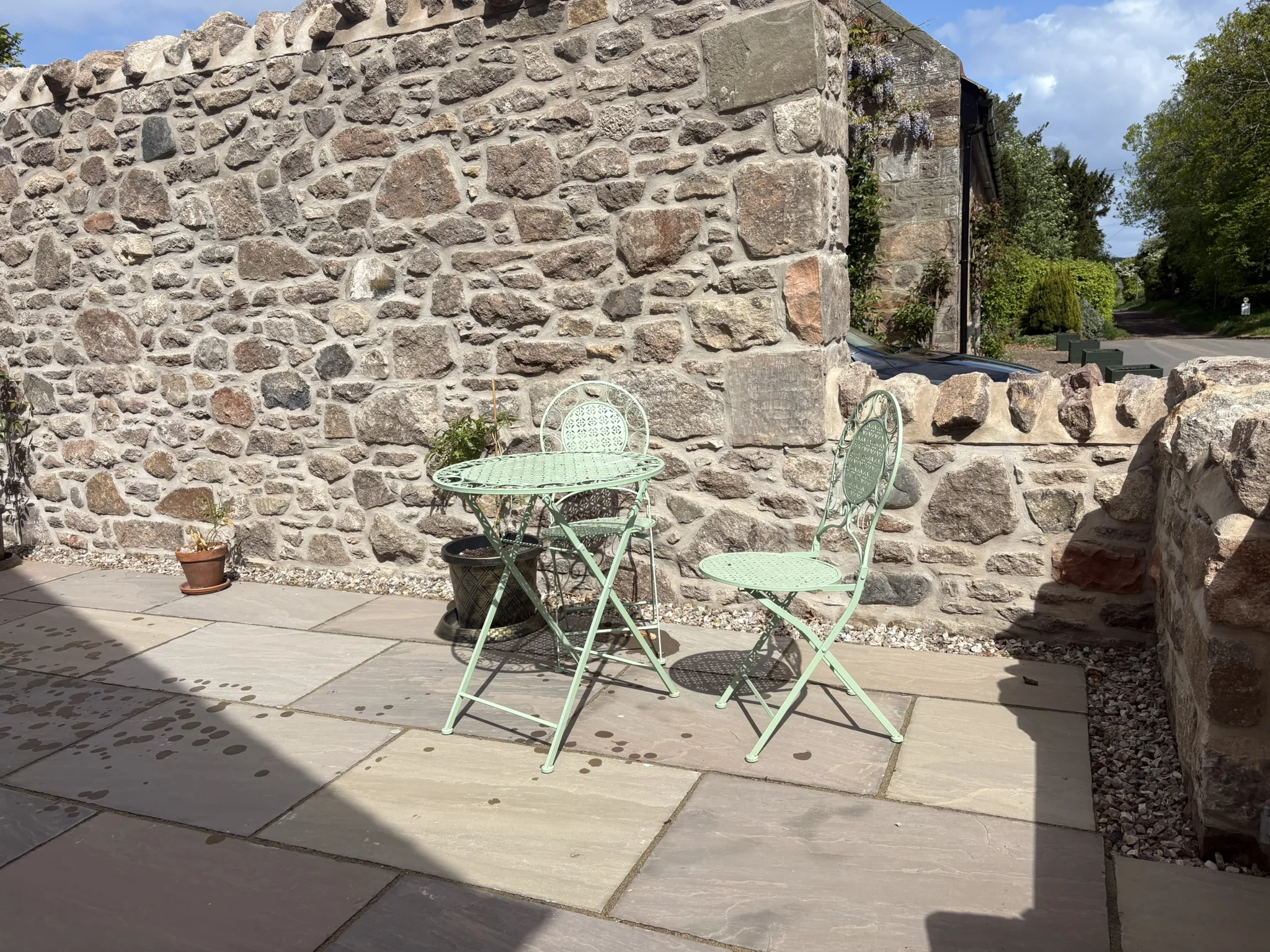 Saorla, Patio