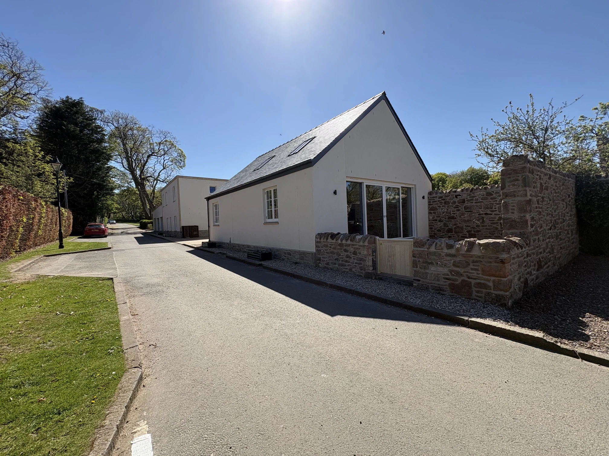 Saorla, Outside View