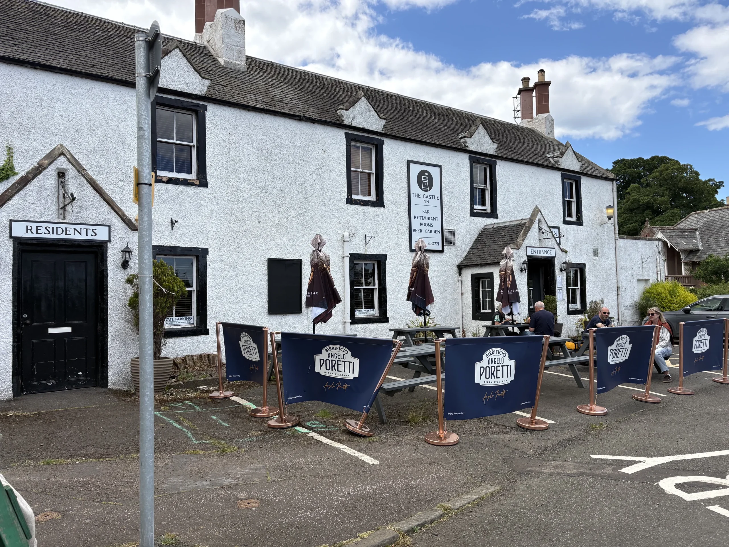 Dirleton with Pub and village